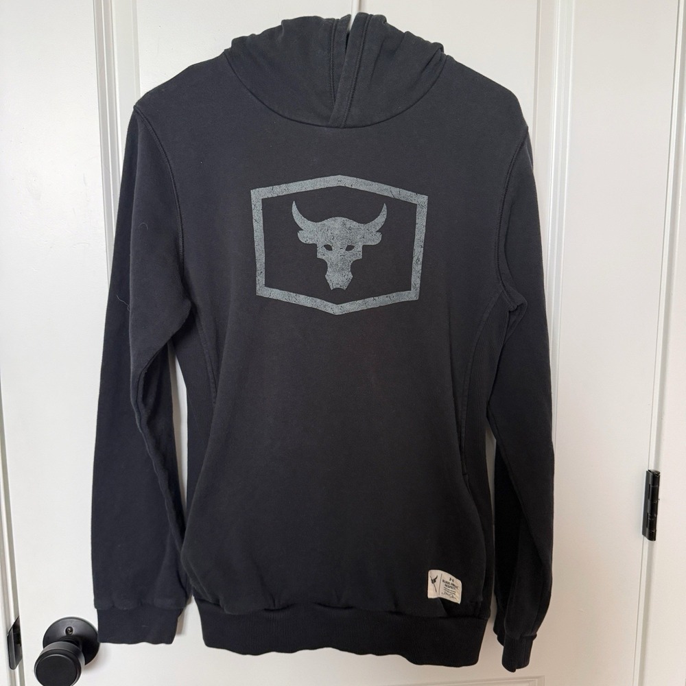 Under Armour Boys Project Runway Sweatshirt Size  XL Black Casual Comfort‎